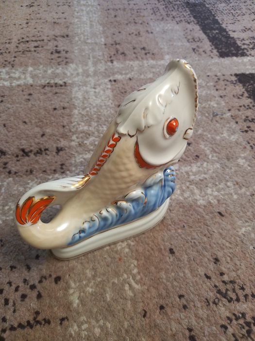 Статуэтка фарфоровая ,, рыбка ,,  салфетница  з - д Коростень