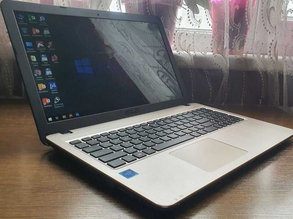 Надійний Asus r540 для навчання та роботи: 2 999 грн. - Ноутбуки Харків ...