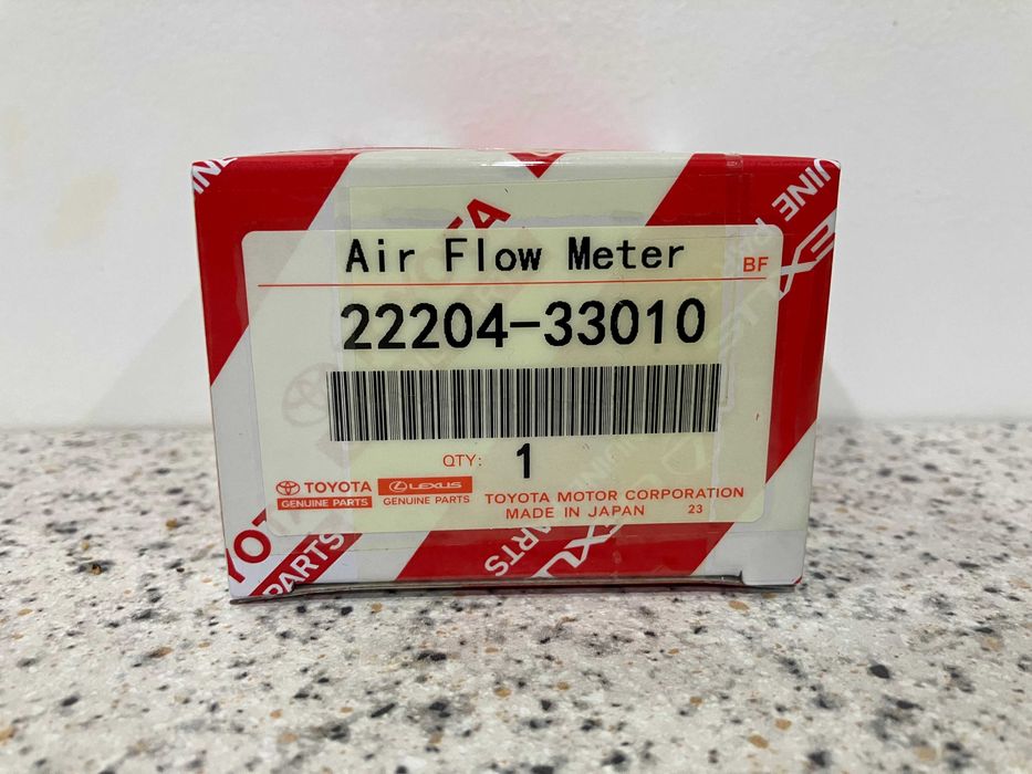 Датчик витрат повітря 22204-33010 TOYOTA Corolla Auris 1.4d-4d 2001-06