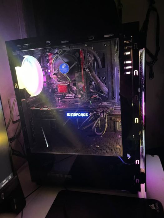 Torre gamer em otimo estado