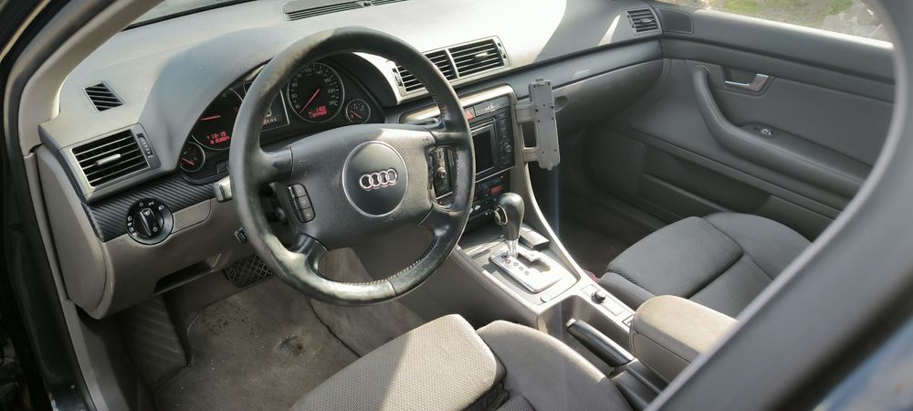 Audi a4 b6 części 2,5tdi silnik AYM czarna