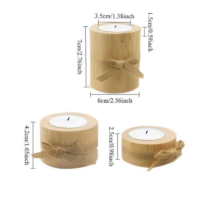 Набір з трьох дерев'яних виробів різних розмірів, прикрашених бантиком