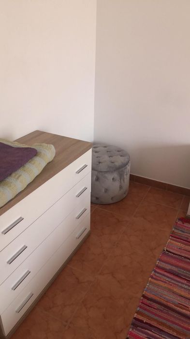 Arrendar 1 quarto  individual para o verão (julho e agostos)