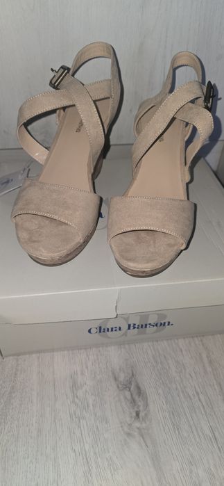 Nowe sandały Clara Barson rozmiar 39 kolor beżowy