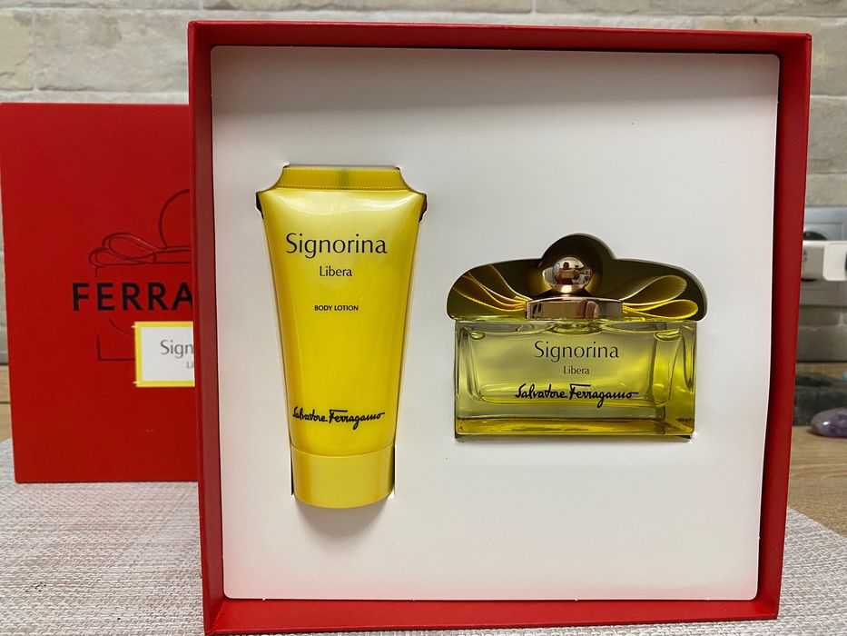 Ferragamo  Signorina