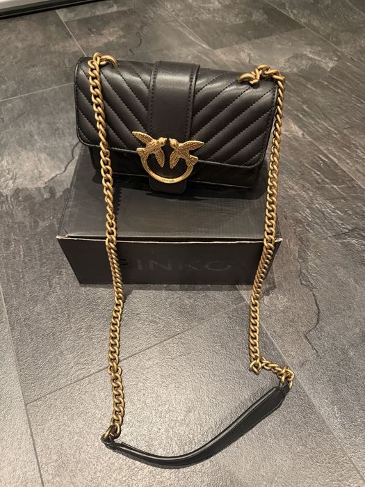 Torebka Pinko love classic mini jaskółki pudełko czarna zlote elementy