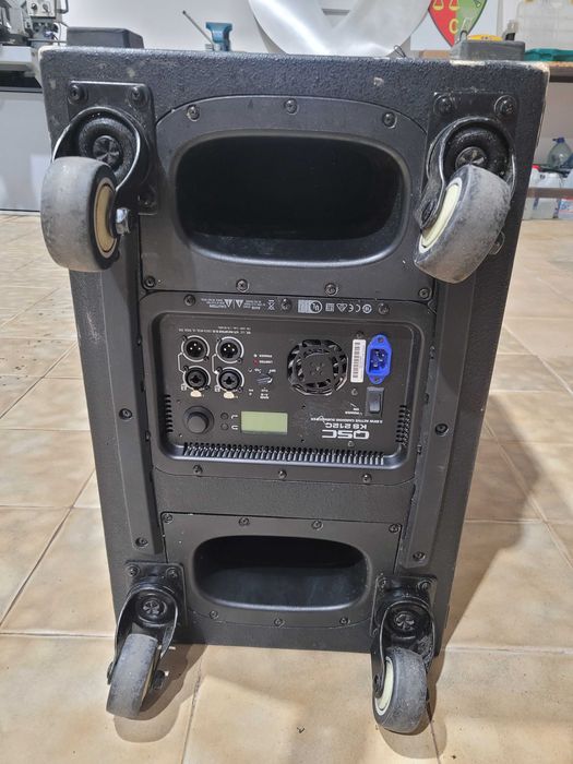 QSC - KS 212c subwoofer amplificado