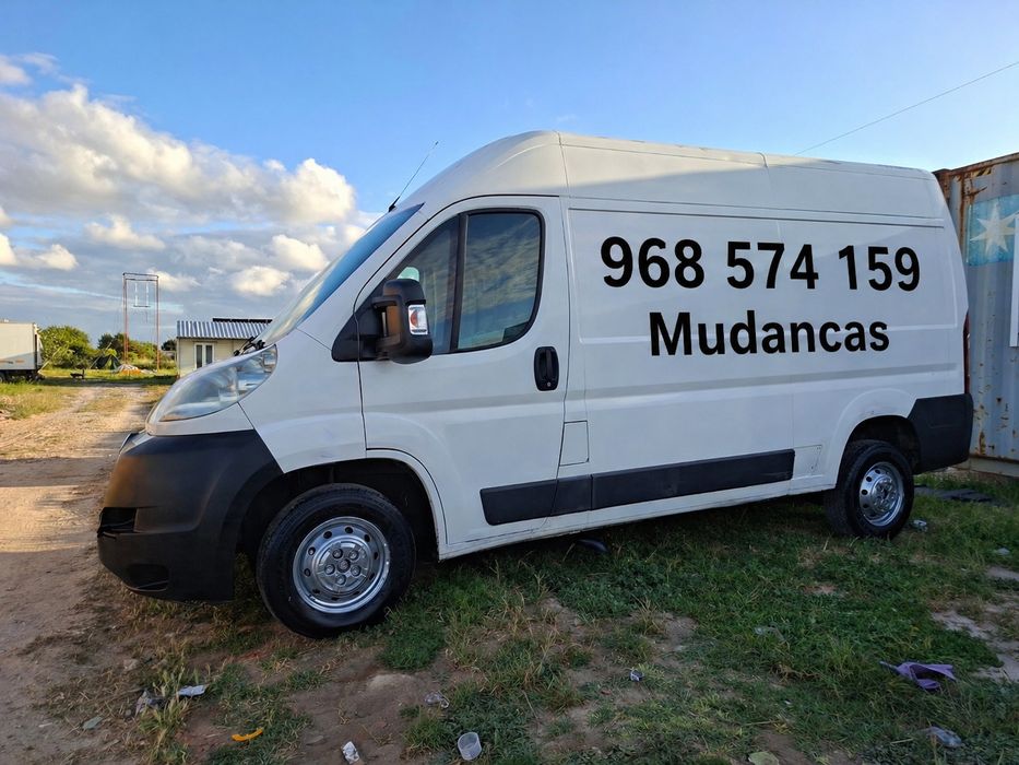 Carrinha-mudança-transporte