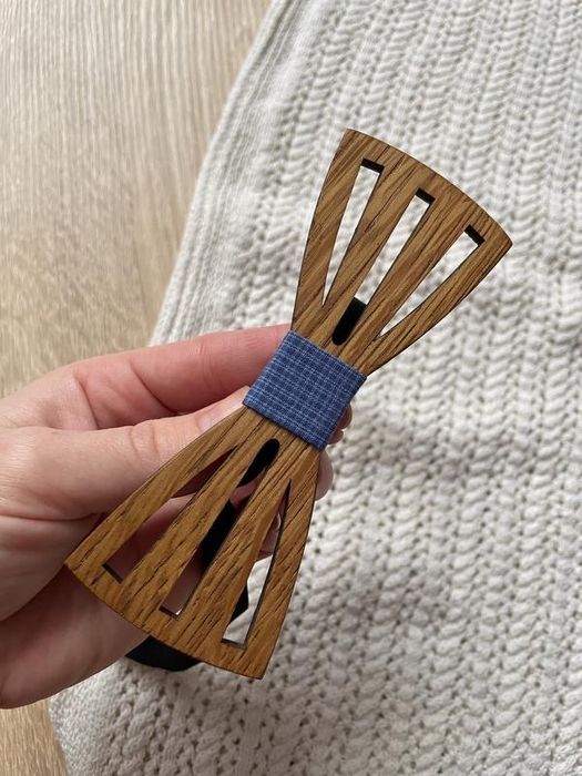 Дерев'яний метелик бабочка на резинці з дерева до сорочки