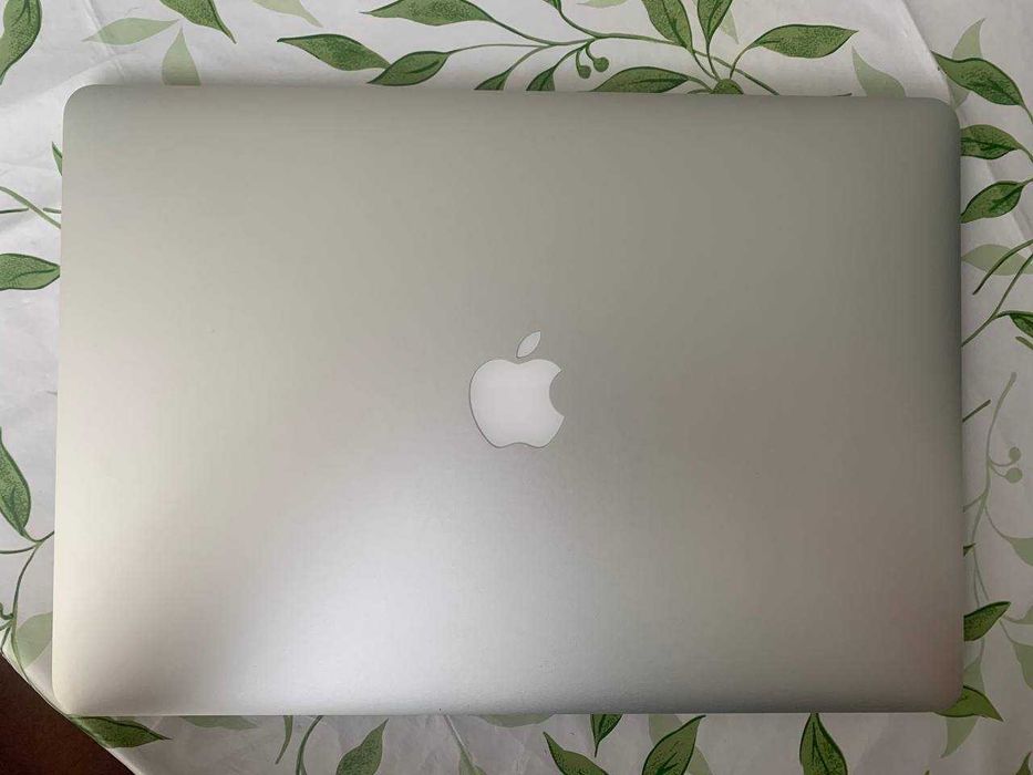 Apple MacBook Pro 15” (Mid 2015)