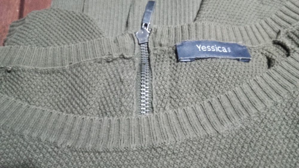 Camisolas de malha H&M e Yessica