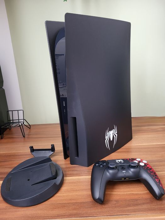 Konsola Playstation 5  Spiderman