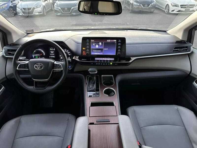 2023 Toyota Sienna