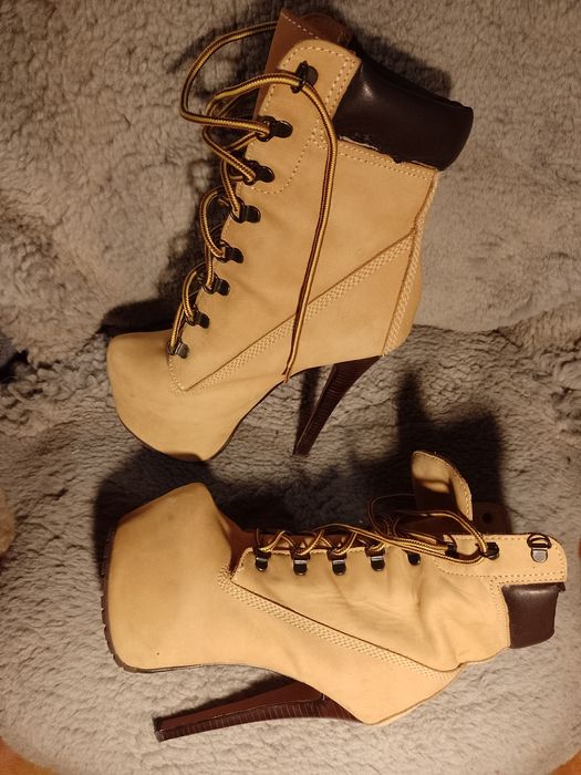 Эффектные ботильоны  Стиль «Тимберленд» на экстремальной шпильки