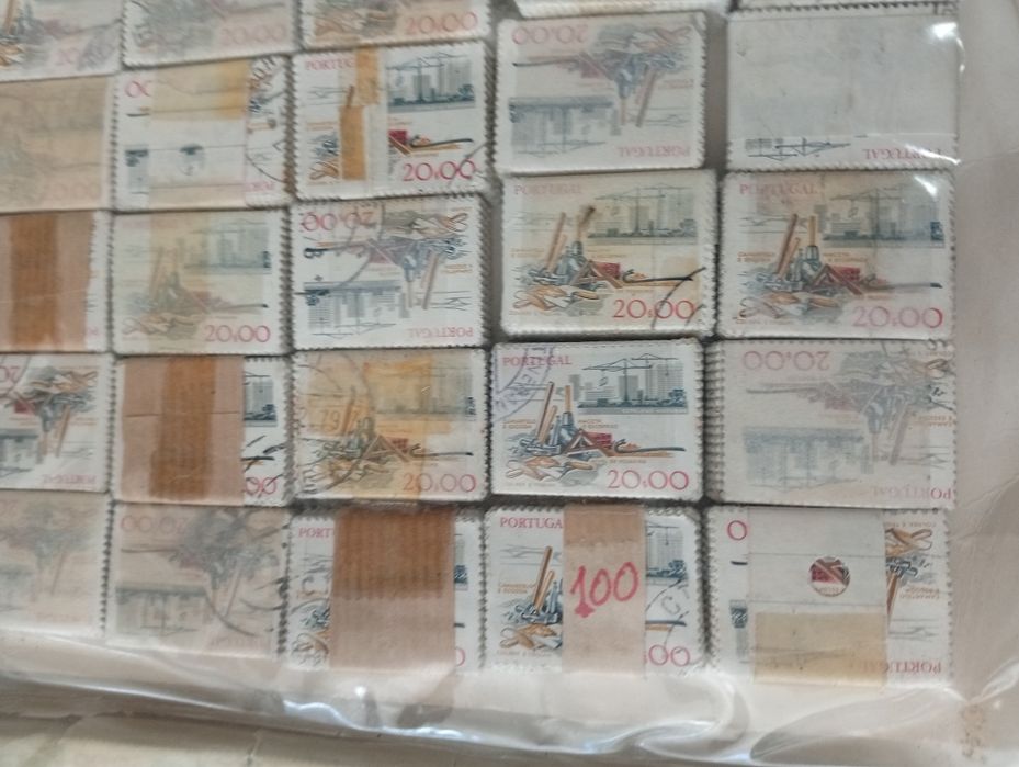 30000 selos de Portugal em bom estado