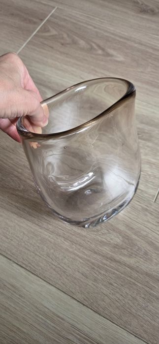 Wazon szklany w kolorze dymnym