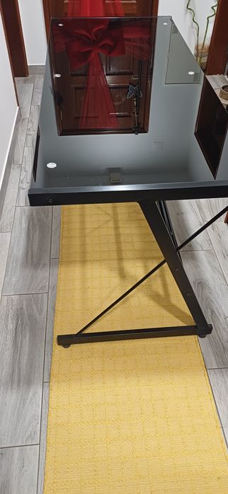 Secretária em metal e vidro