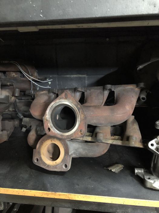 Впускний Випускний колектор шевроле лачеті1.6/1.8