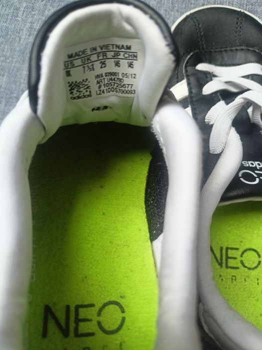 Buty ADIDAS NEO, kolor czarno - biały, rozmiar 25
