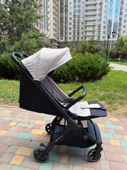Прогулочная коляcка EasyWalker buggy snap  Mini в отличном состоянии