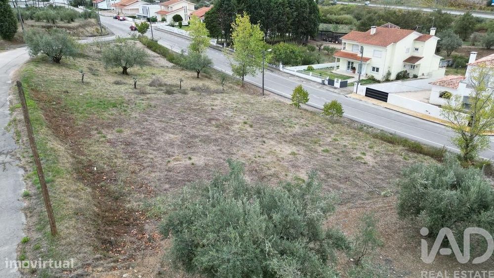 Terreno para construção em Souselas e Botão