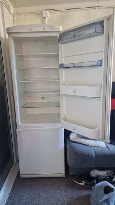 Oddam uszkodzoną lodówkę Amica