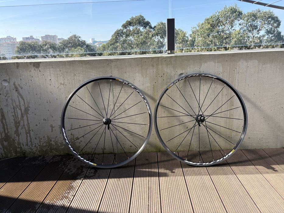Rodas Mavic Aksium Originais – Estrada – Leves e Fiáveis – Excelente Estado