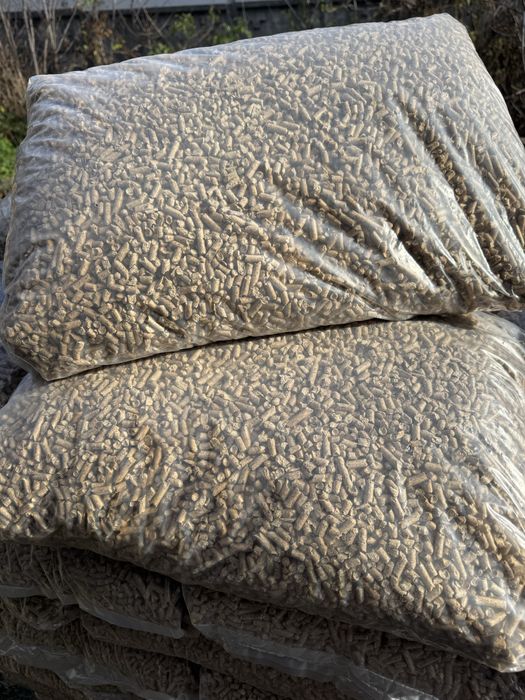 Продаж брикетів та пелетів