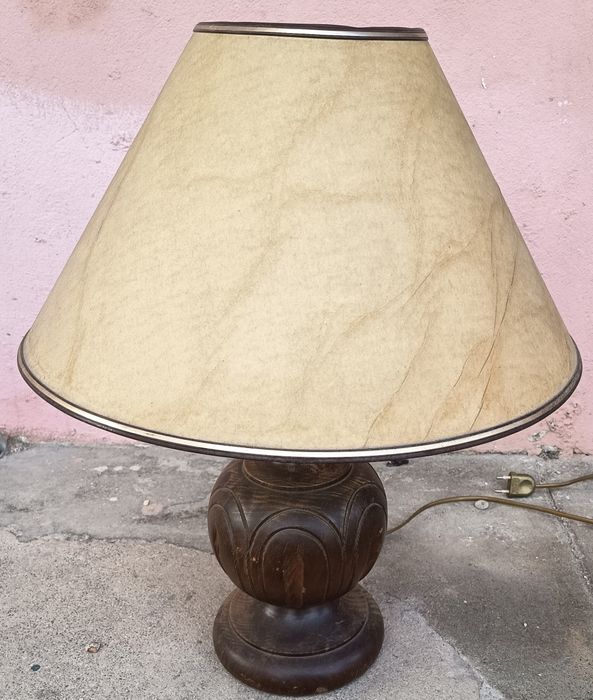 Candeeiro Decorativo em Madeira