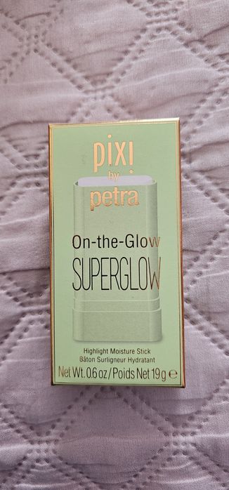 Pixi by Petra On The glow
