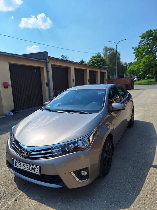 Toyota Corolla Stan idealny - akumulator na gwarancji
