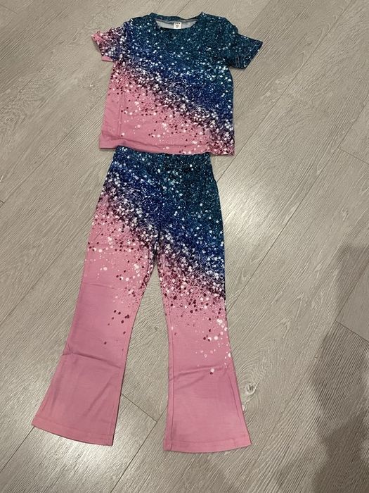 Komplet t-shirt plus spodnie dzwony