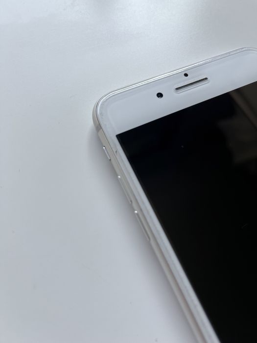 iPhone 8Plus 64GB biały+GRATISY!!