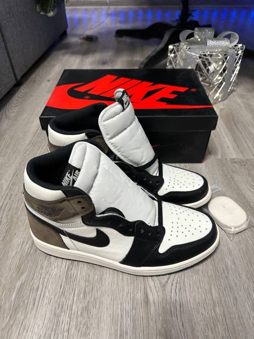 Air Jordan 1 High Dark Mocha
