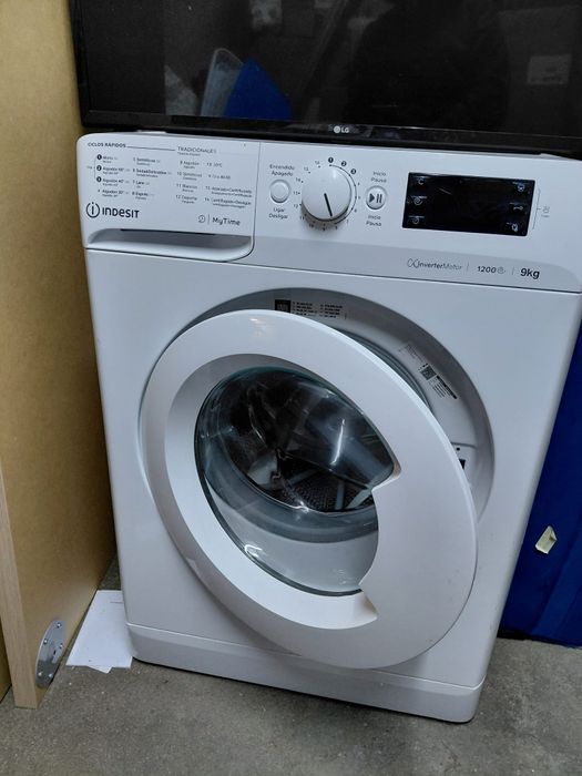 Máquina de lavar Indesit MTWE91295WSPT 1200 rpm 9 kg