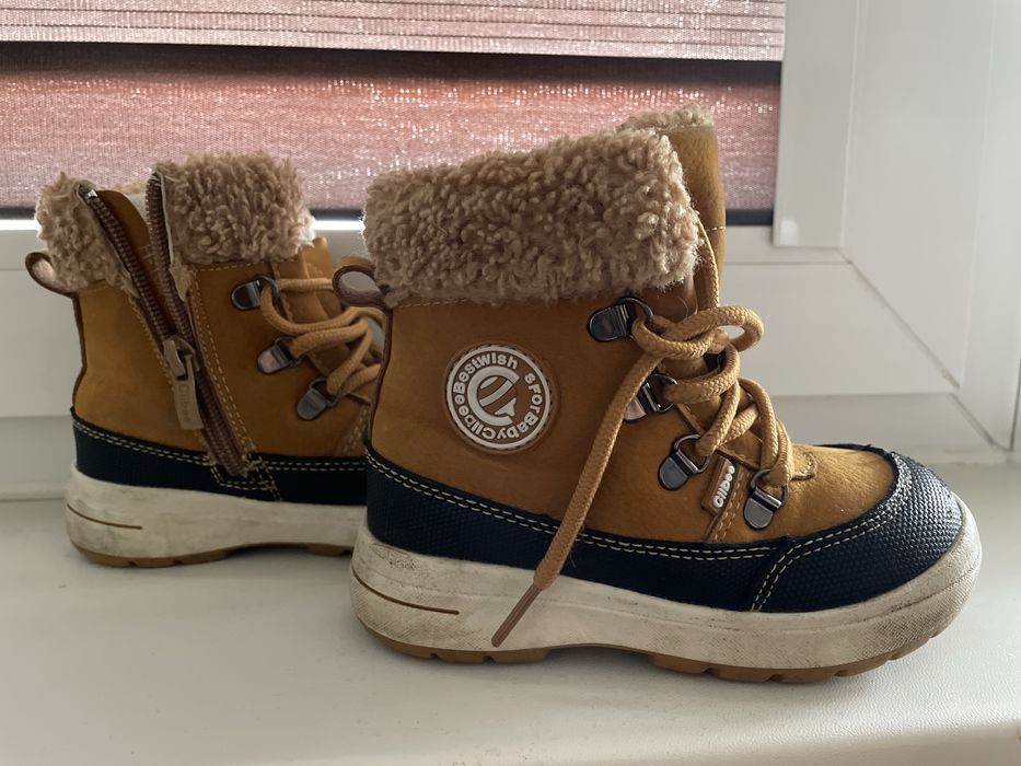 2 pary butów rozm 24 - buty kickers, buciki clibee