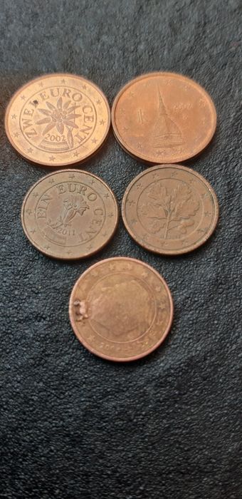 Vendo estas moedas de 1 e 2 cêntimos tem uma de 1 cêntimo com defeito