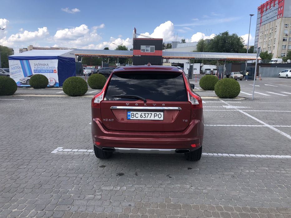 Продам автомобіль Volvo xc60 2014 року