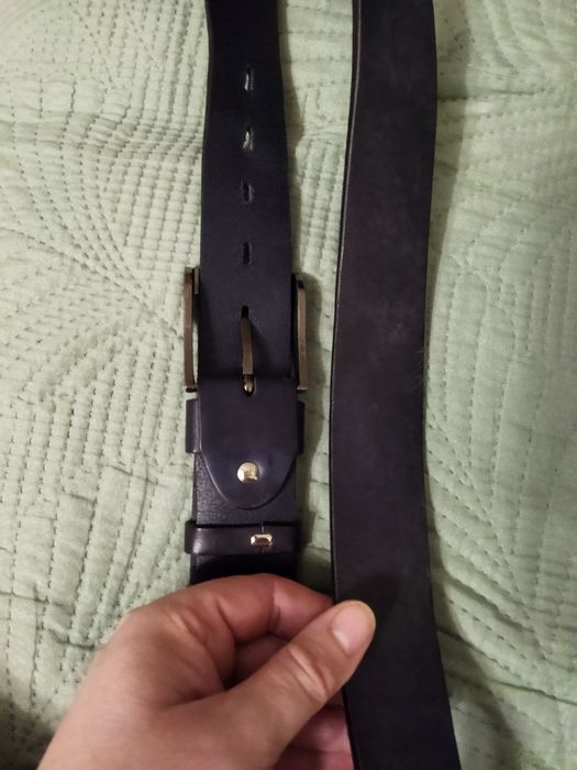 Czarny skórzany pas męski. Długość 130