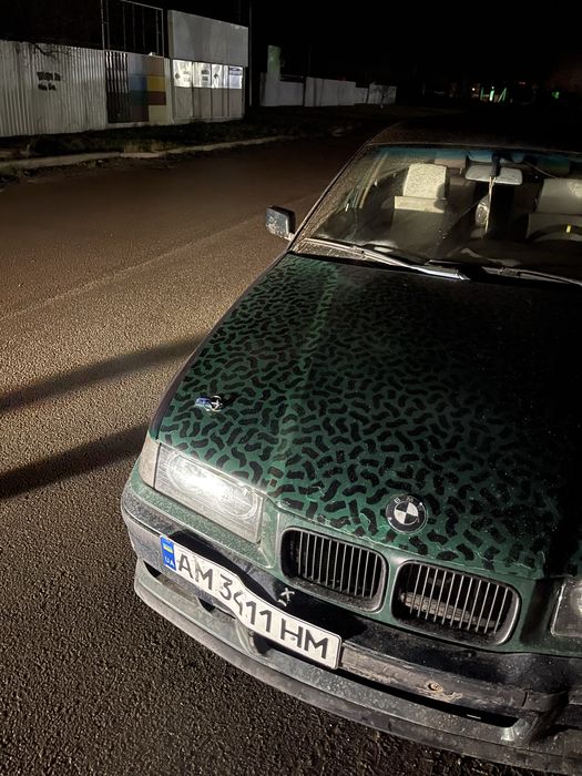 Продам дрифт авто плита м50б20,з приколясів заварка,гідро ручник,виворіт,18 тапки,короткоходна куліса,зручний кастомний руль,на повному бойовому ходу,готова і на далі дарувати емоції,по кузову підварити одну арку з лівої сторони з заду для більш естетичного вигляду,по днищу поварена,по стаканам ціла,має люк не тече працює,також встановлене гбо,з документами порядок,телефонуйте