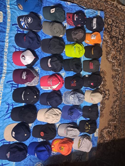 Кепка чоловіча та жін.