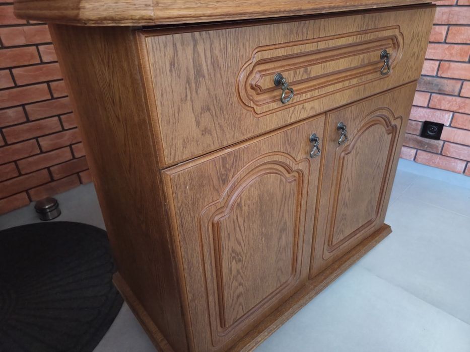 Komoda dębowa w stylu klasycznym / retro – solidna
