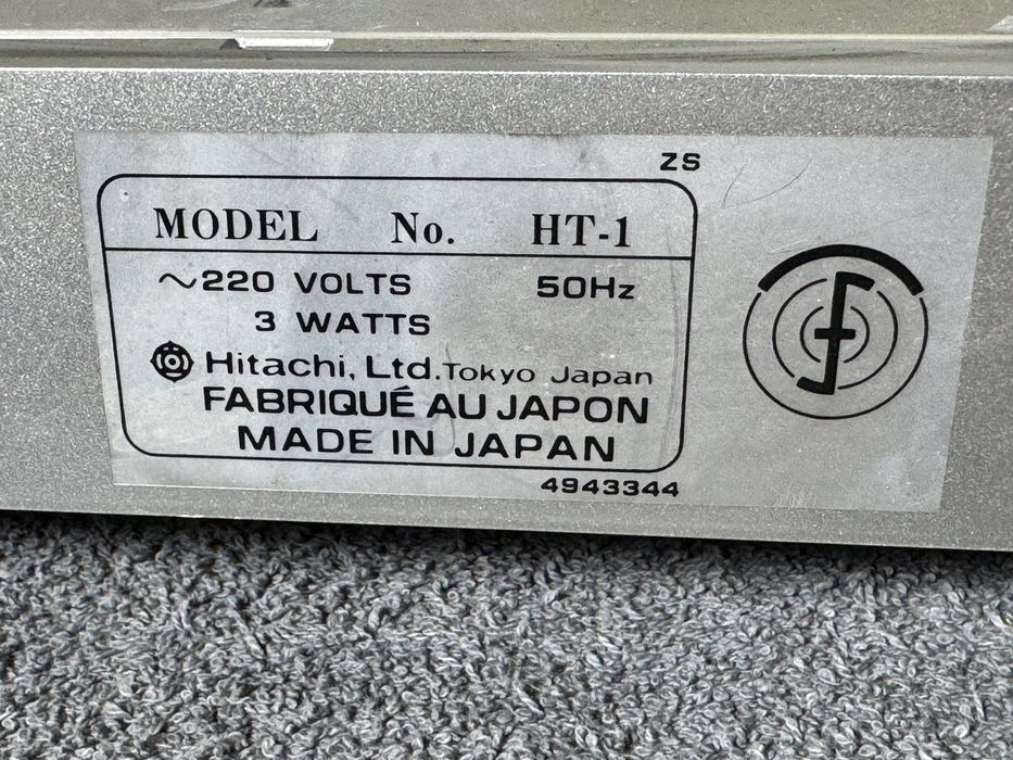 Виниловый проигрыватель Hitachi HT-1 (Japan)