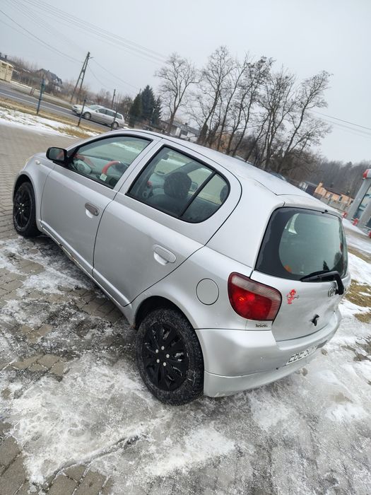 Toyota Yaris 1.0 Sprawna 4drzwi