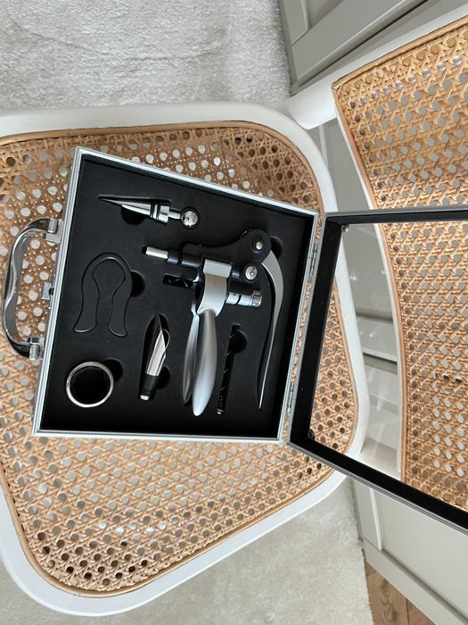 NOWY zestaw do wina ładne opakowanie