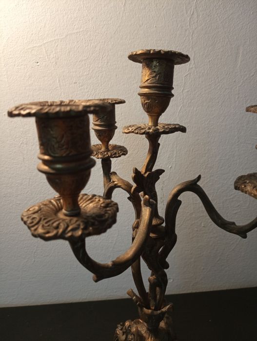 Castiçal candelabro antigo 4 velas em bronze estilo barroco