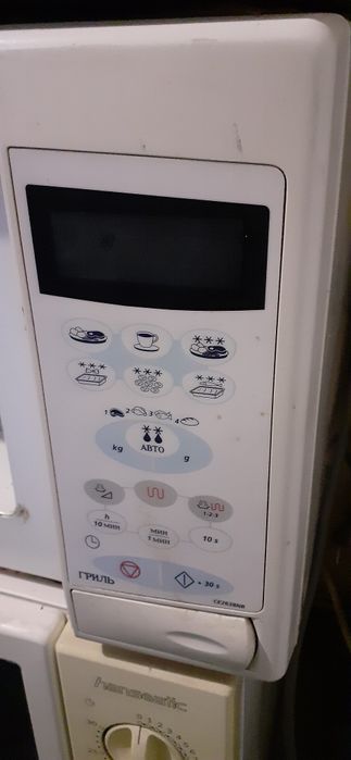 Микроволновая печь (СВЧ-печь) Samsung.