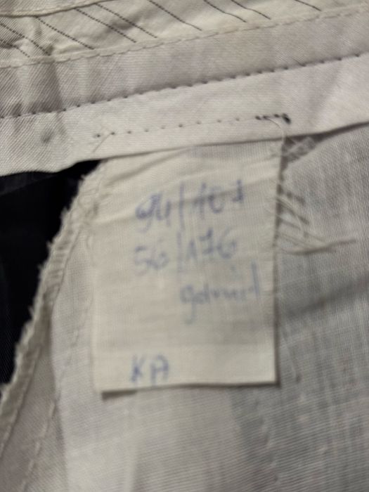 Теплі чоловічі класичні костюми