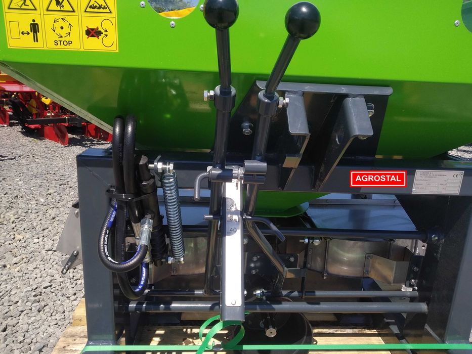 Rozsiewacz sadowniczy Langren RS dwutarczowy plandeka gratis AGROSTAL