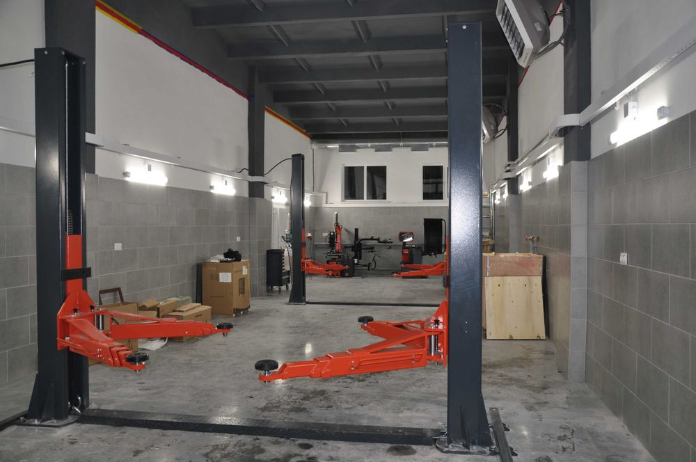 Підйомник автомобільний підіймач на СТО 5т - ДОВГІ ЛАПИ